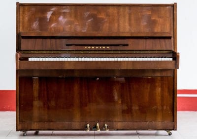 Tchaika  – Acoustic Upright Piano